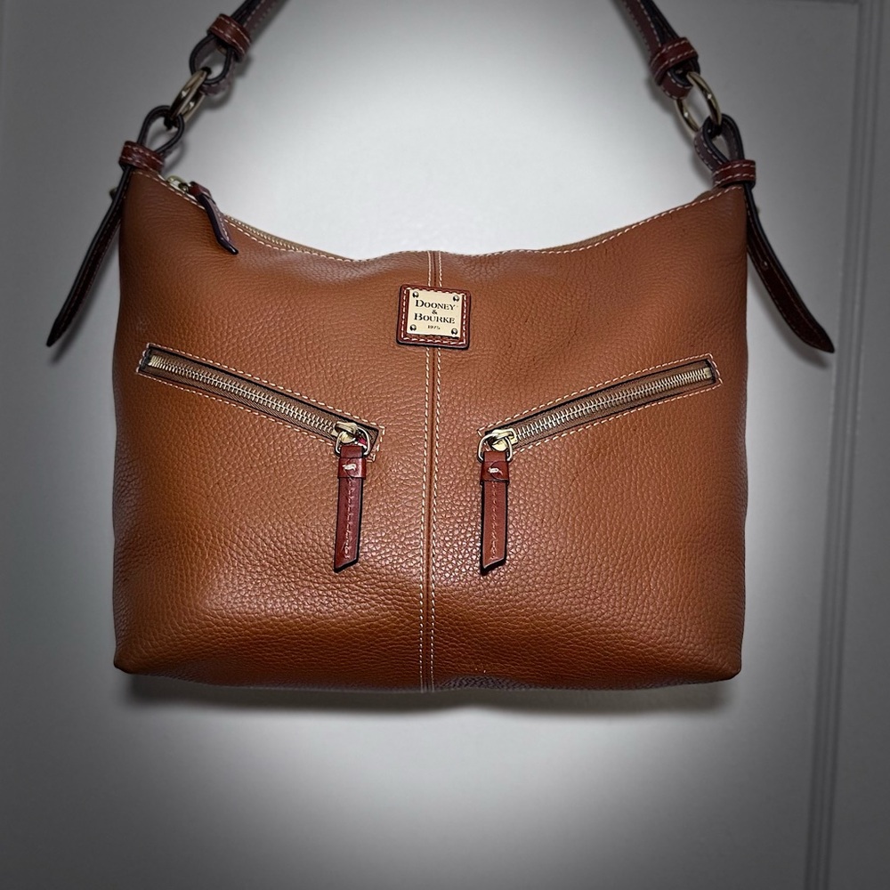 Dooney & Bourke Pebbled Leather Shoulder Bag Brown Gold Hardware Red Lining